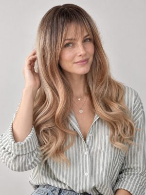 24 Inch Dark Root Cool Beige Blonde Long Wavy Wig with Wispy Bangs